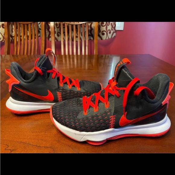 Nike LeBron Witness 5 Red and Black - Picture 1 of 4
